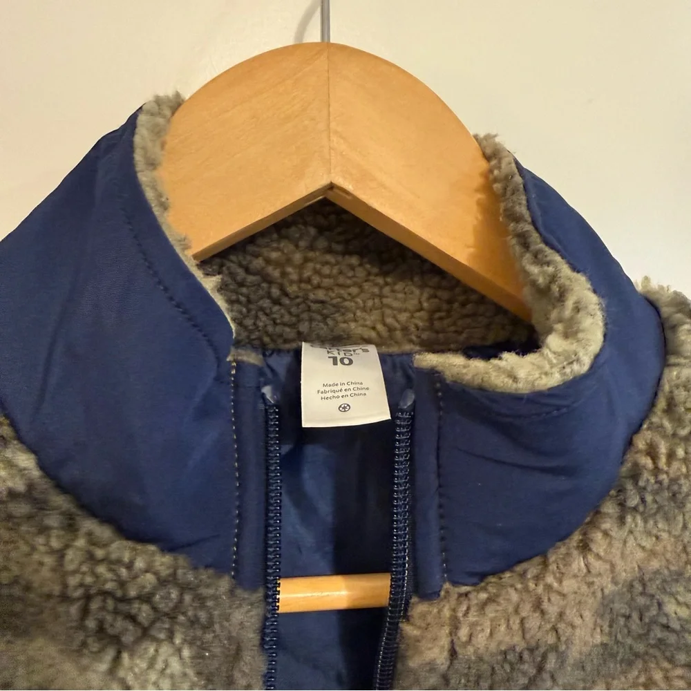 NWT Carter's Camouflage Fleece Vest Navy Pocket outdoor active layer sz 10